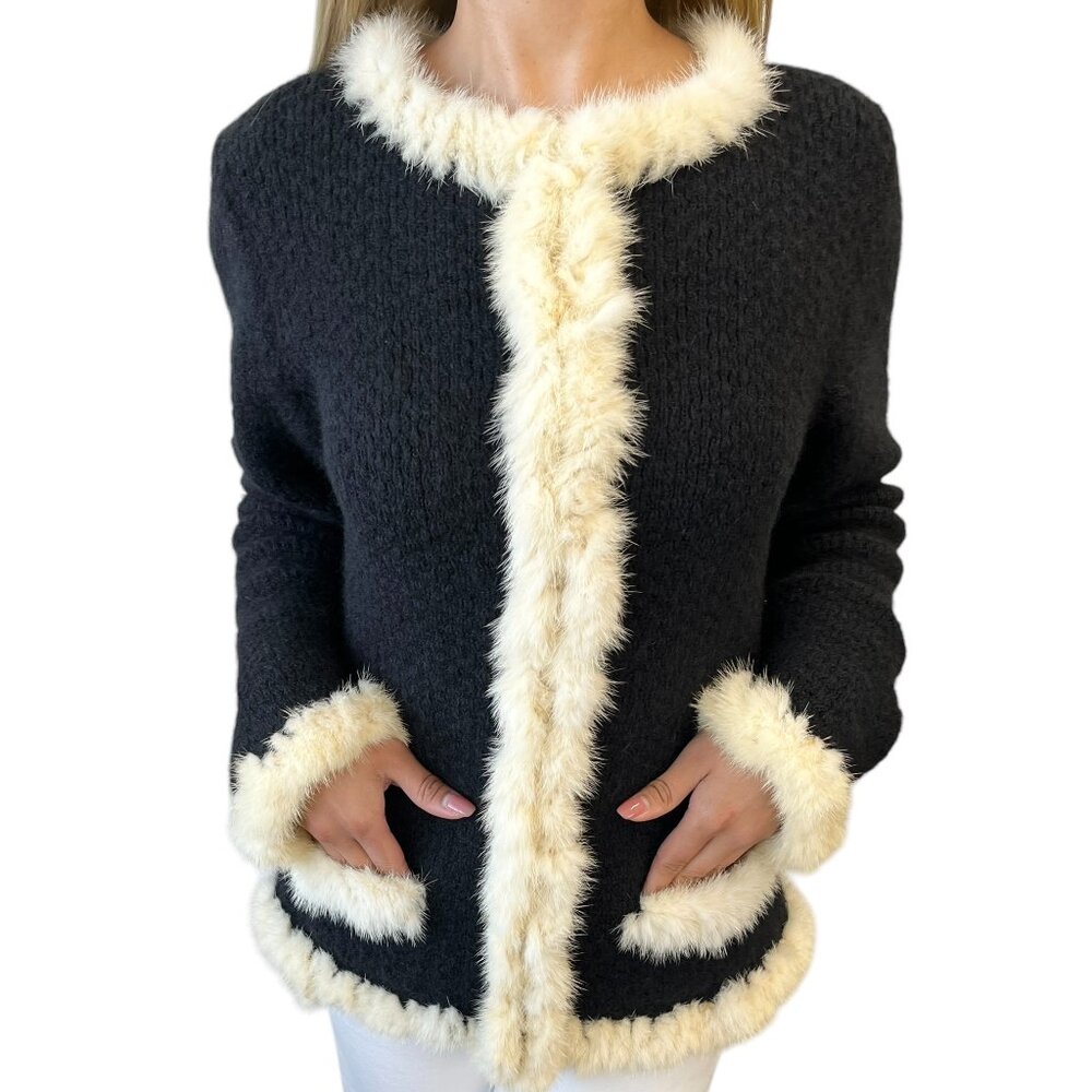 CHANEL Vintage 03A CC Logo Button Fur Trim Knit Jacket #42 Black White [105831]